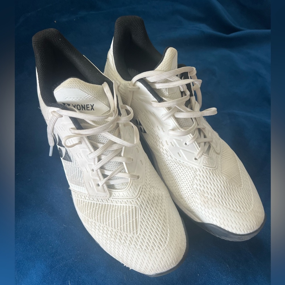 Yonex Ad Accel tennis shoes